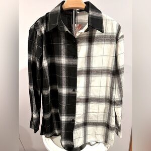 NWT. Black and White flannel shirt. Size small